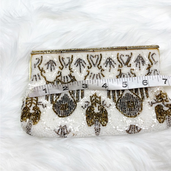 Vintage Gold-Pewter-White Beaded Clutch. - Picture 10 of 13